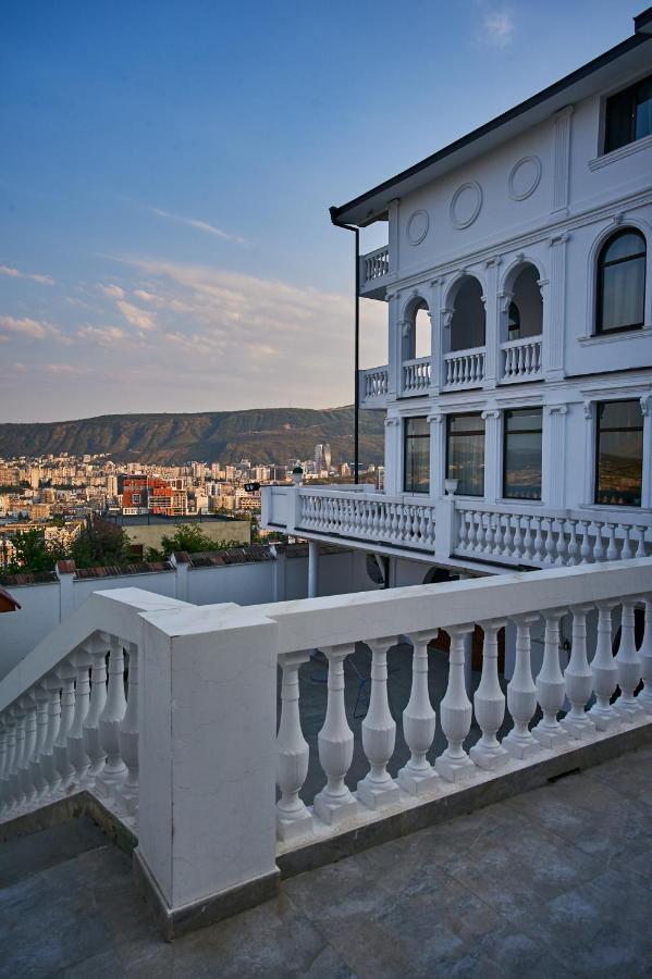 The Hilltop Skyline Hotel Tbilisi Exteriör bild